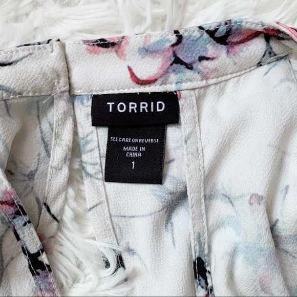 TORRID CHIFFON WATERCOLOR FLORAL MOCK NECK TOP - Picture 9 of 9